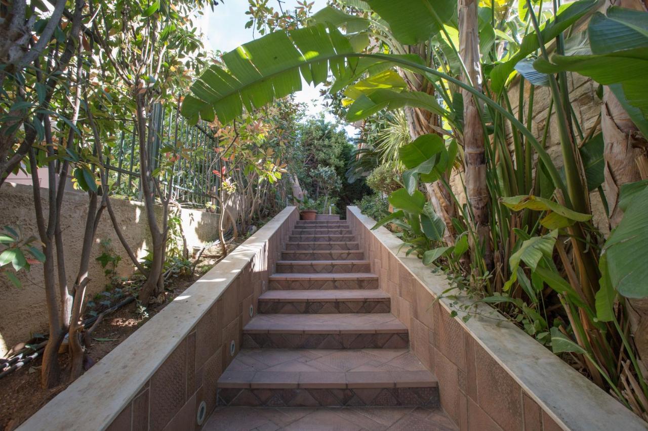 Exceptional Villa In Voula Near The Sea Athens Exterior photo