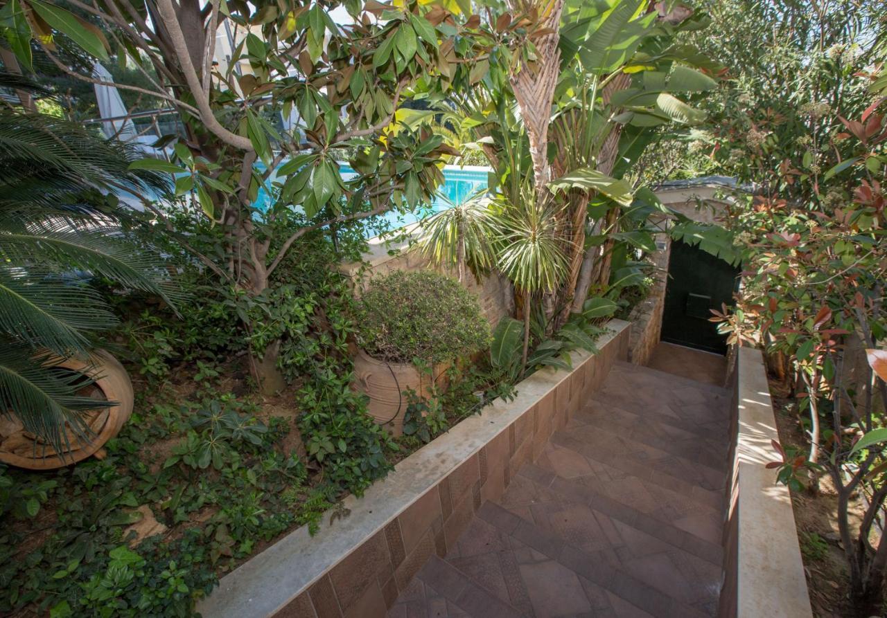 Exceptional Villa In Voula Near The Sea Athens Exterior photo
